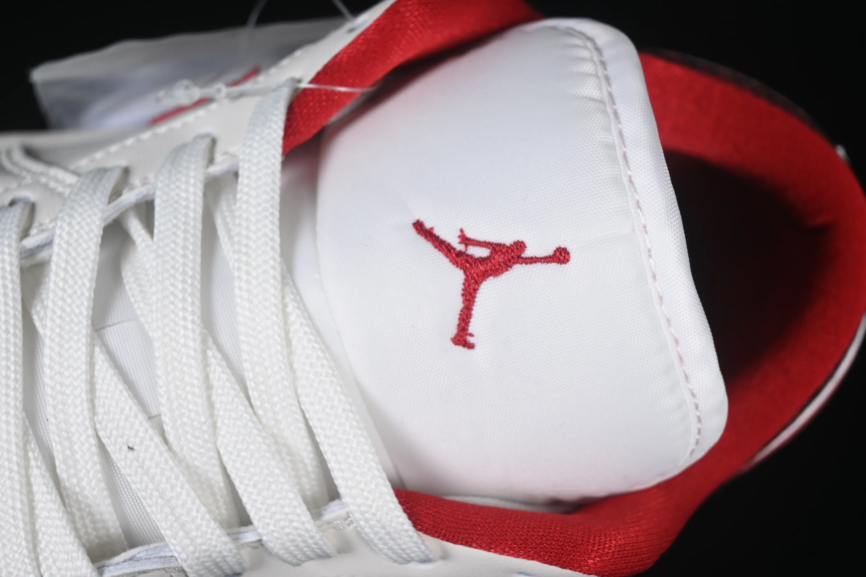 All categories Air Jordan Jordan series basketball shoes Air Jordan 1 Low Air Jordan 1 Low AJ1 Joe 1 white and red low-top cultural and casual sneakers HJ9338-106